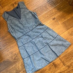 100% cotton Gap v-neck sleeveless dress. Practically vintage!